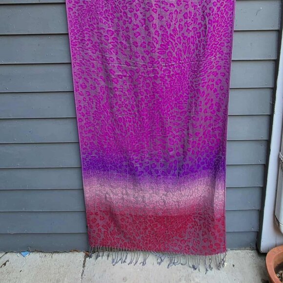 Lavender Blue Gray Animal Print Pashmina - Picture 2 of 7